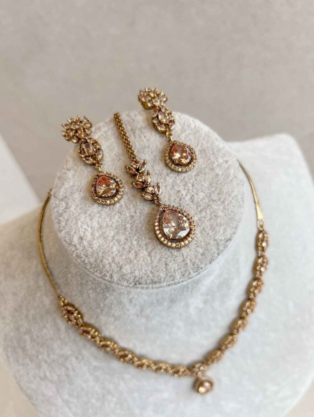 Diamante Pendant Set